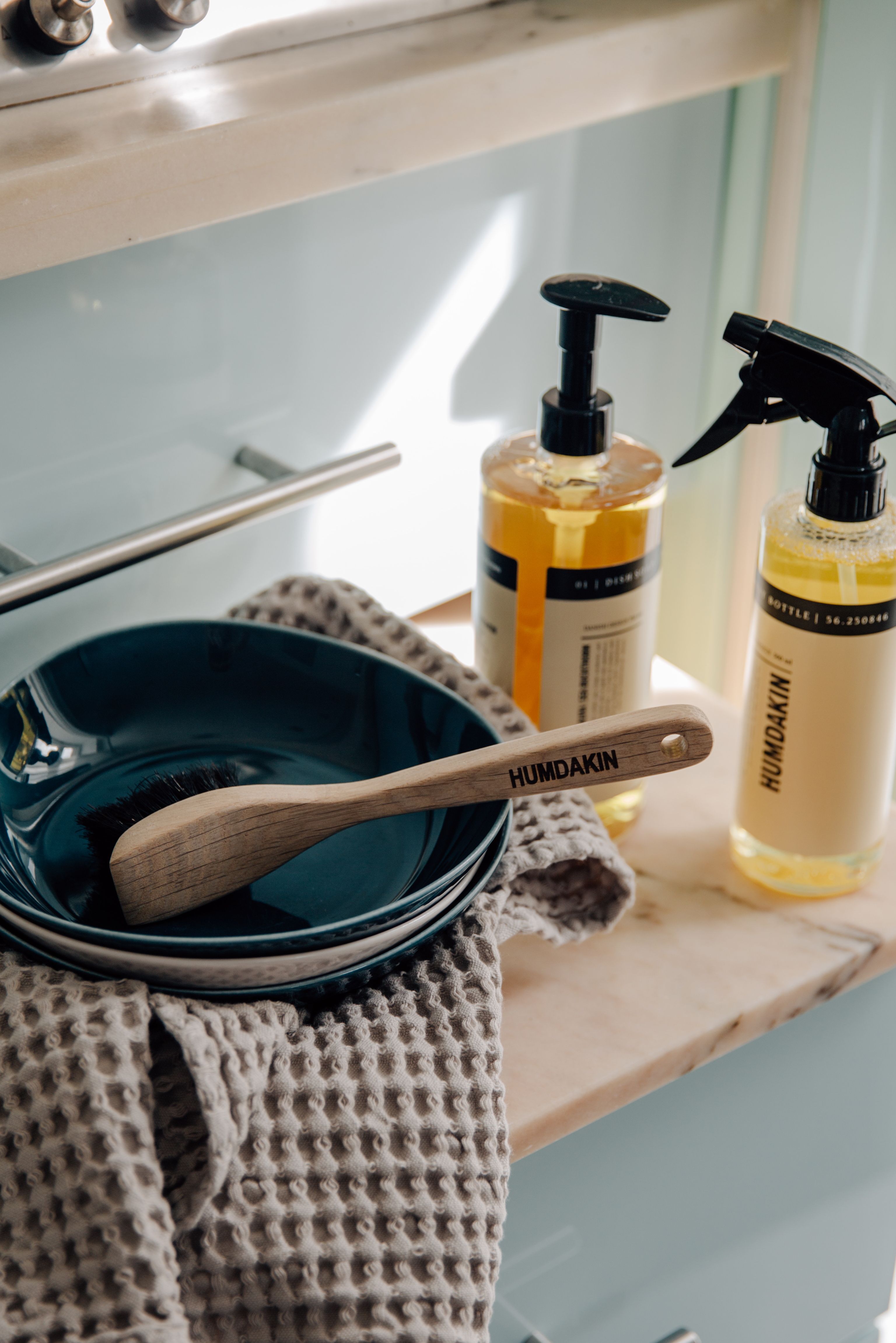 Opvaskebørste, eg/hestehår - L:22 cm.